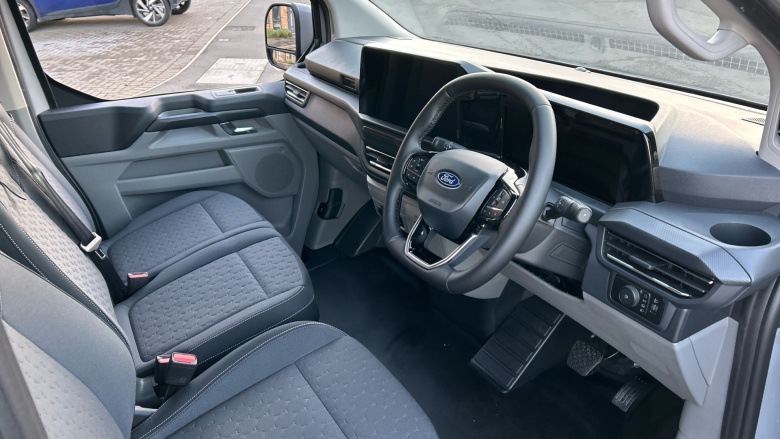 Ford Transit Custom E-320 L1 Rwd 100kW 65kWh H1 Van Limited Auto
